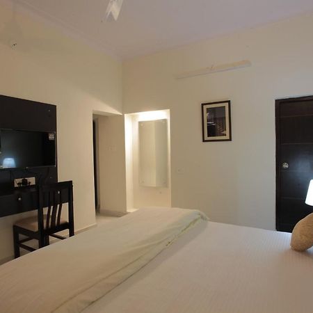 Mimosa Udaipur Bed & Breakfast Bagian luar foto