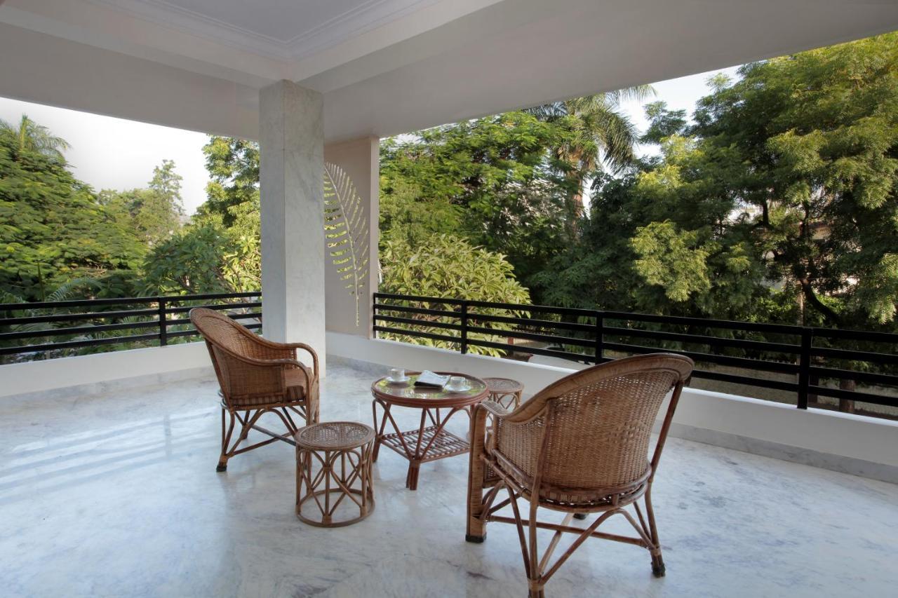 Mimosa Udaipur Bed & Breakfast Bagian luar foto