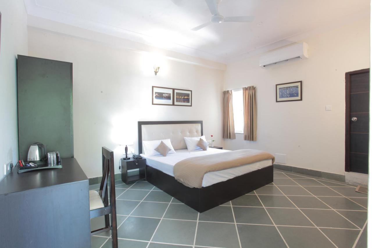 Mimosa Udaipur Bed & Breakfast Bagian luar foto