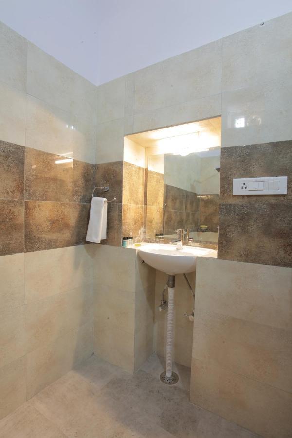 Mimosa Udaipur Bed & Breakfast Bagian luar foto